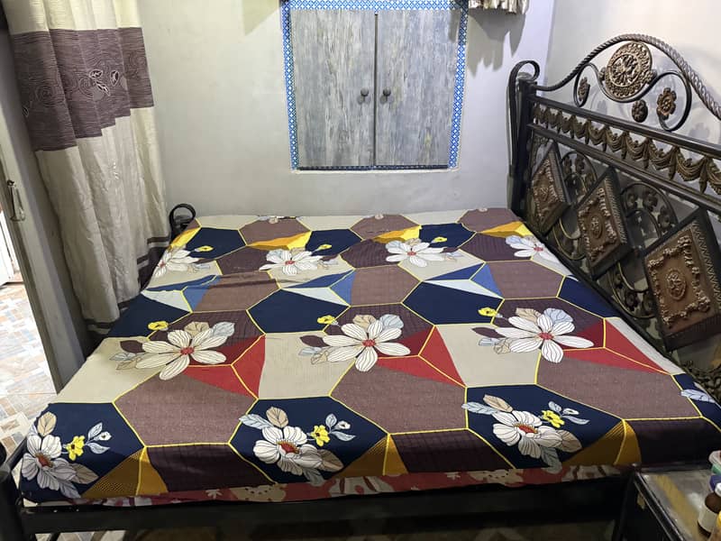 King size bed with side table 6