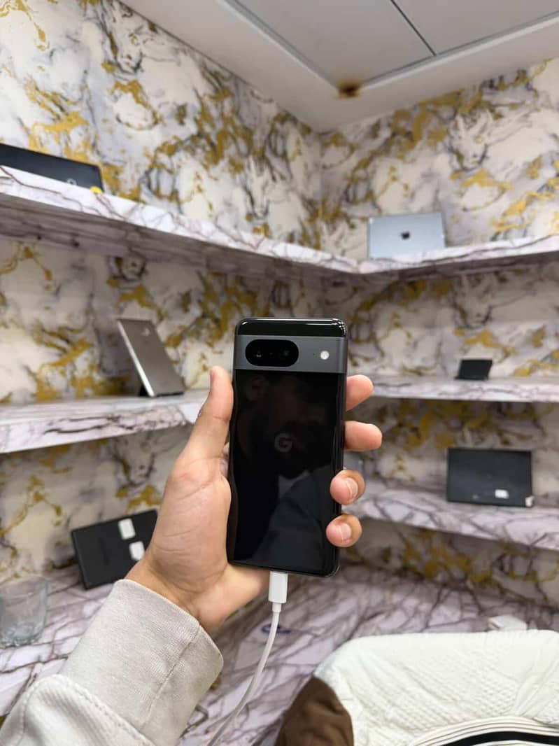 Google Pixel 8 1