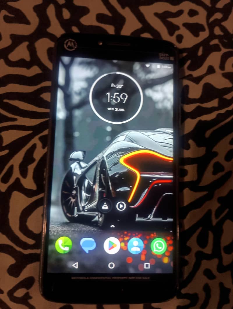 Motorola E4 Plus 3