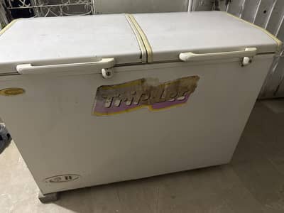 Fridge and freezer