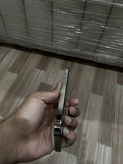 Apple iPhone 14 Pro with box