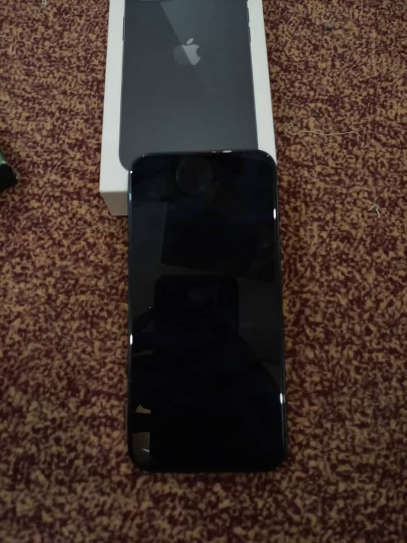 iPhone 13 3