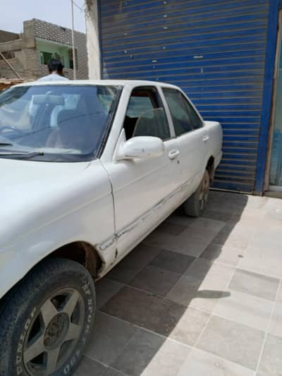 Nissan Sunny 1990