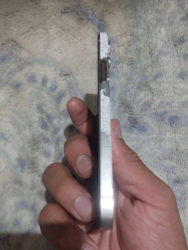Apple iPhone 12 2