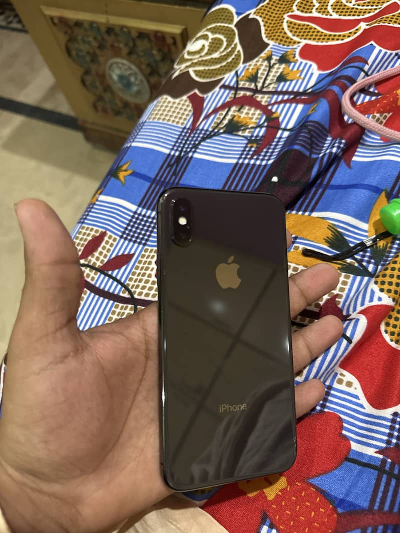 Apple iPhone X 3