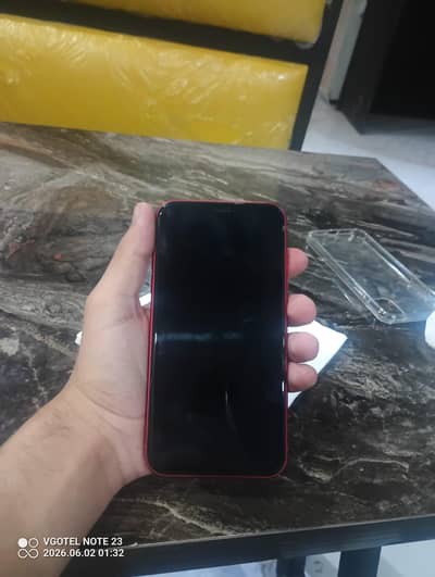 iphone 11 all ok 10/10condition