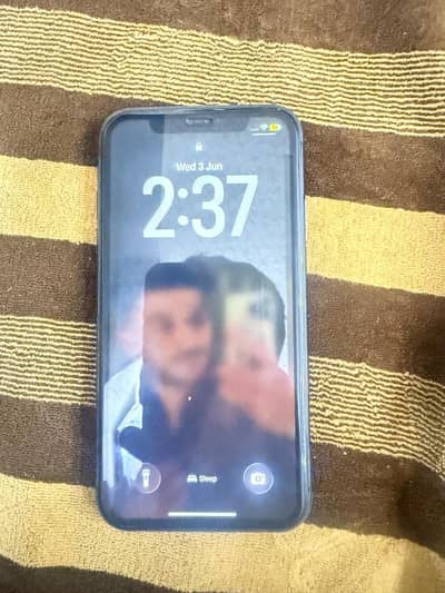 Apple iPhone 11 jv with 1+ charger 10/10 condition