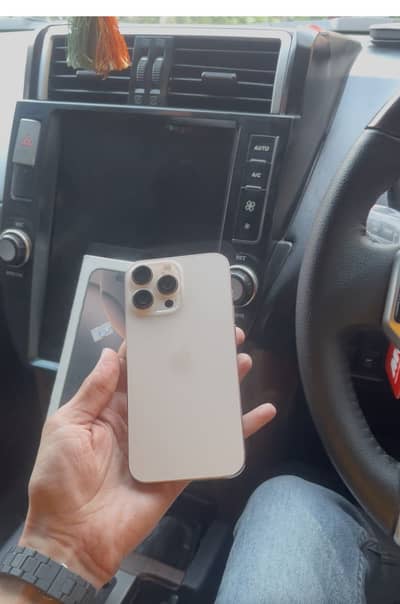 Apple iPhone 16 Pro Max JV