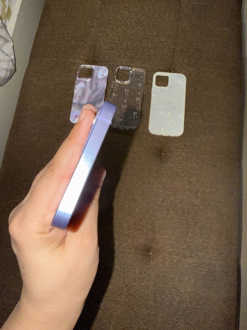 Apple iPhone 12 6