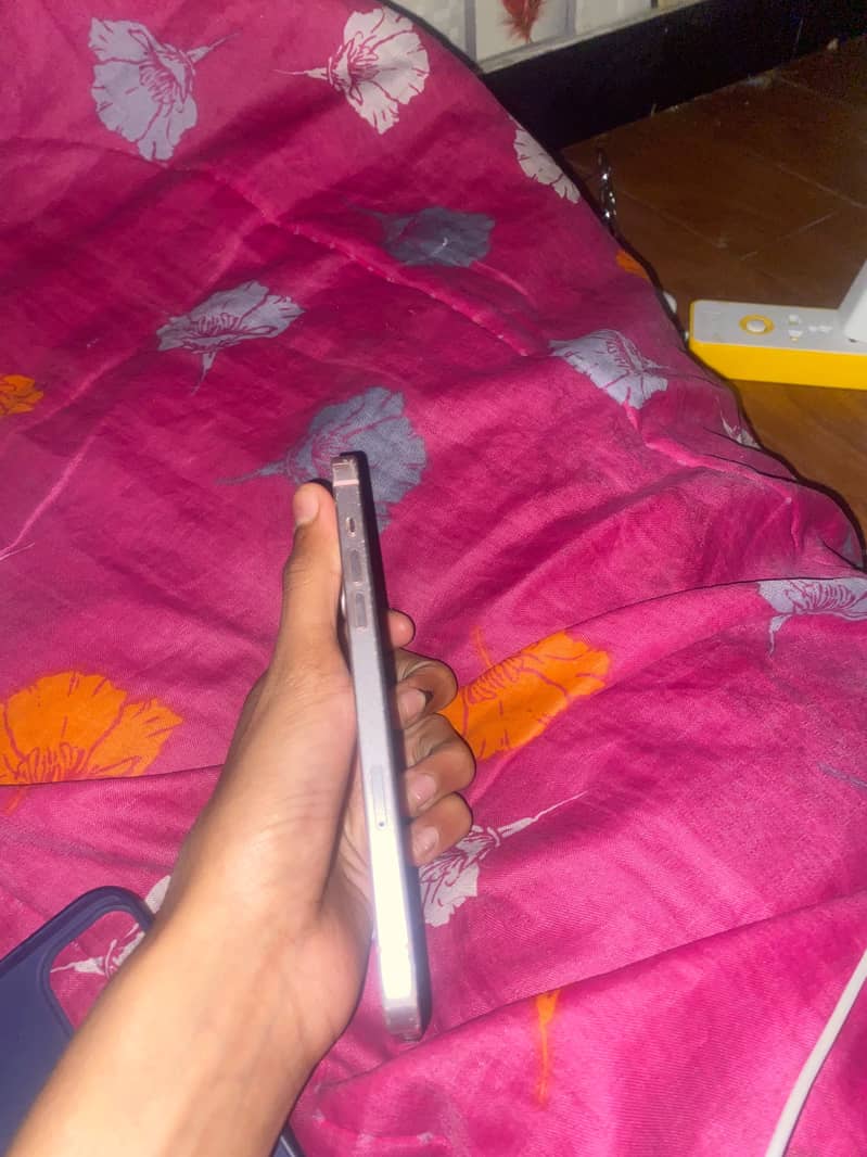 Apple iPhone 15 plus 1