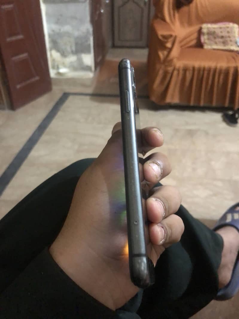 Apple iPhone 11 5