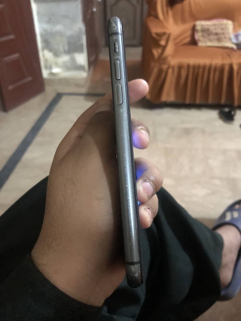 Apple iPhone 11 6