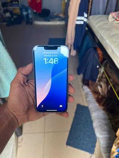 Apple iPhone 13