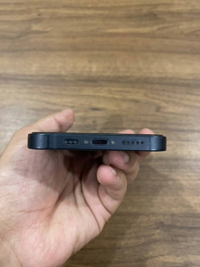 Apple iPhone 13 1