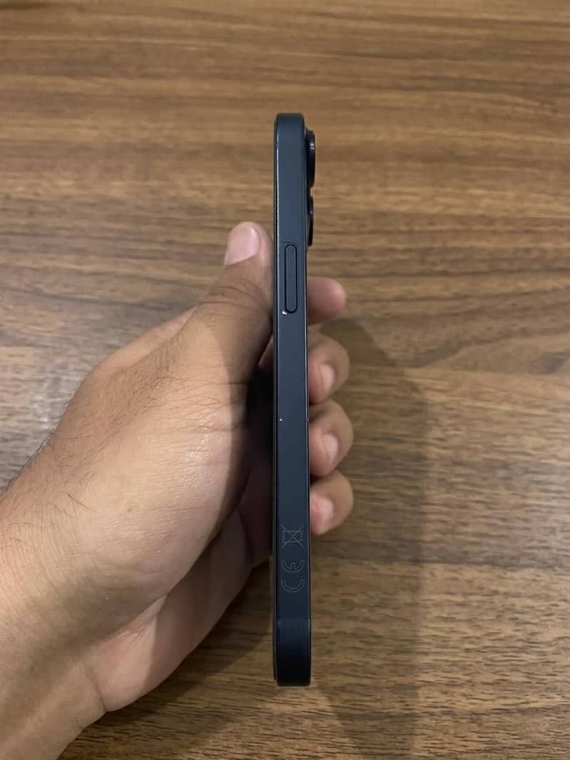 Apple iPhone 13 3