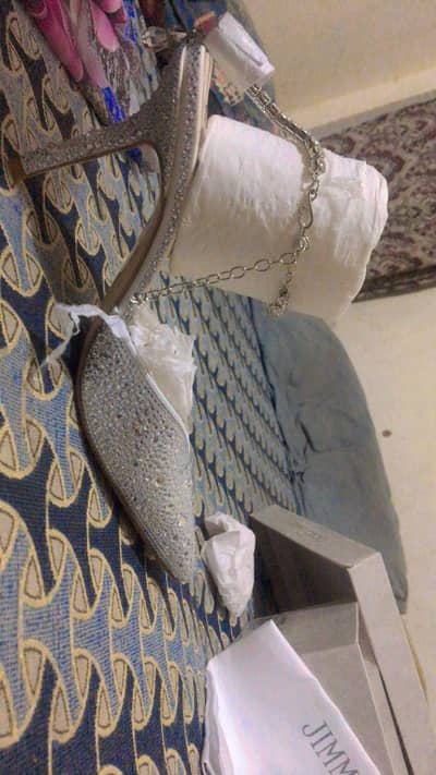 jimmy choo heels urgent sale serious buyer can contact only
