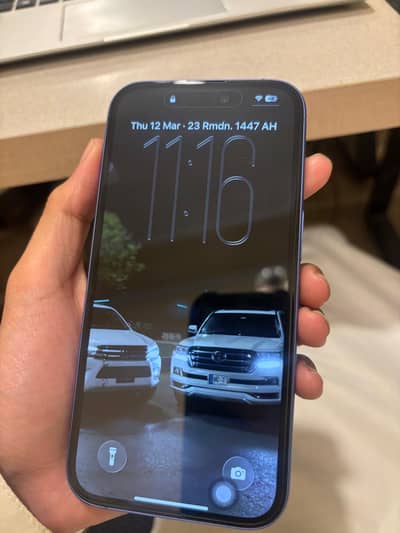 Apple iPhone 16
