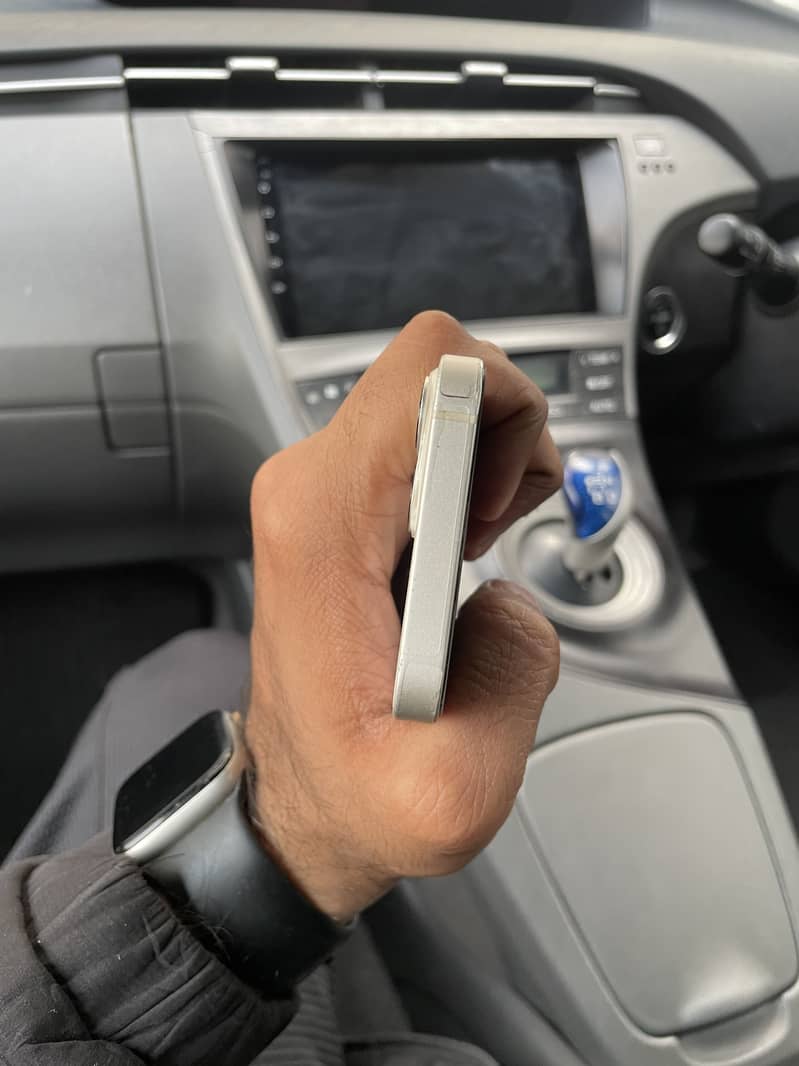 Apple iPhone 13 mini 5