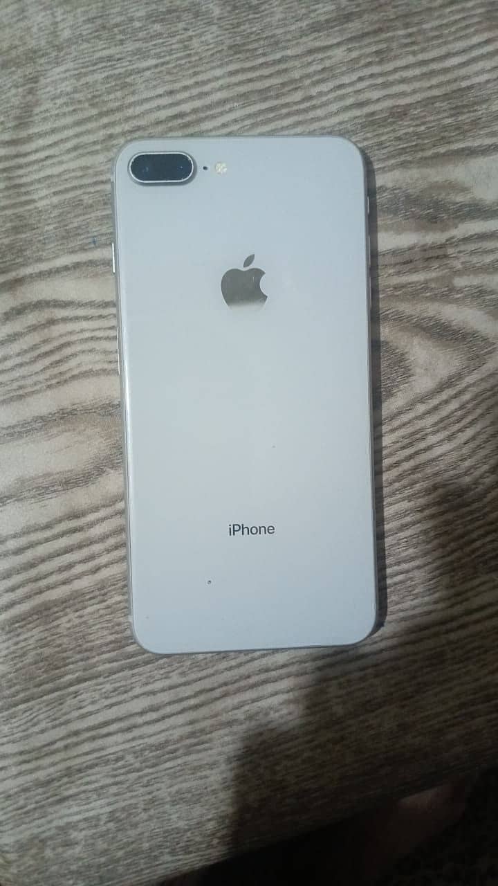 iPhone 8 Plus 0
