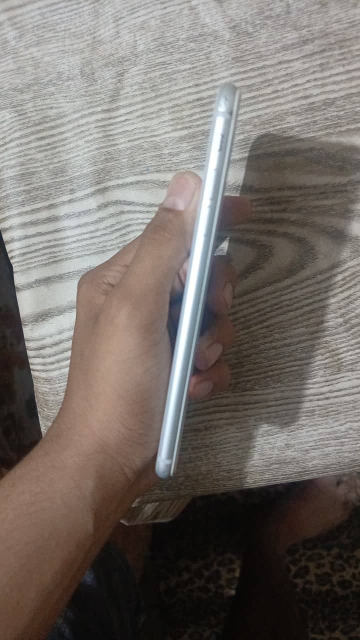 iPhone 8 Plus 4