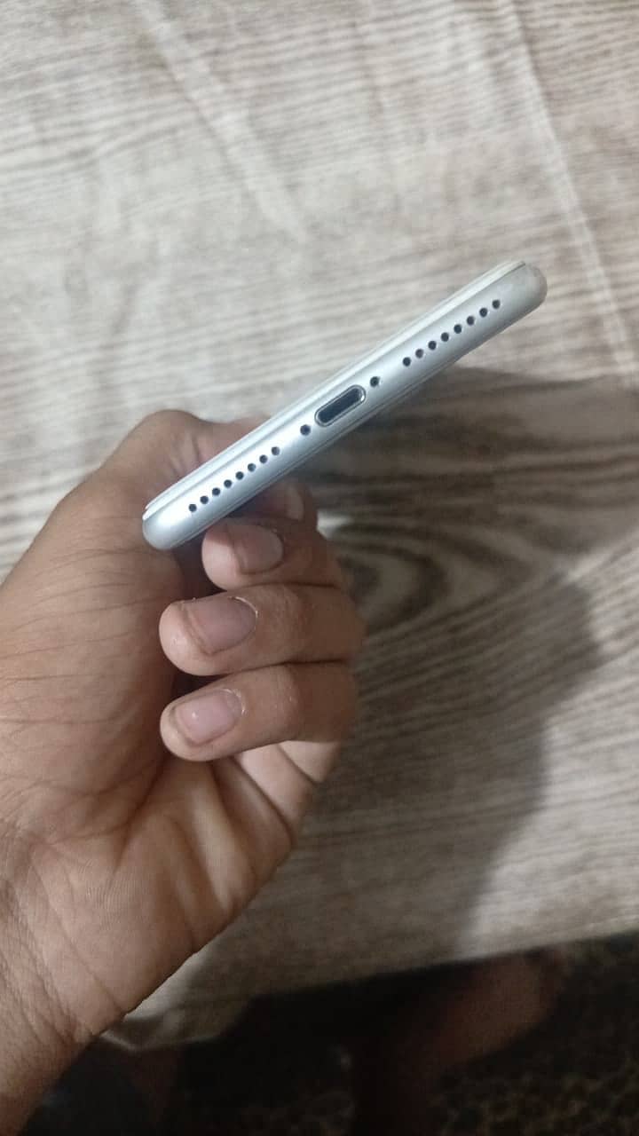 iPhone 8 Plus 6