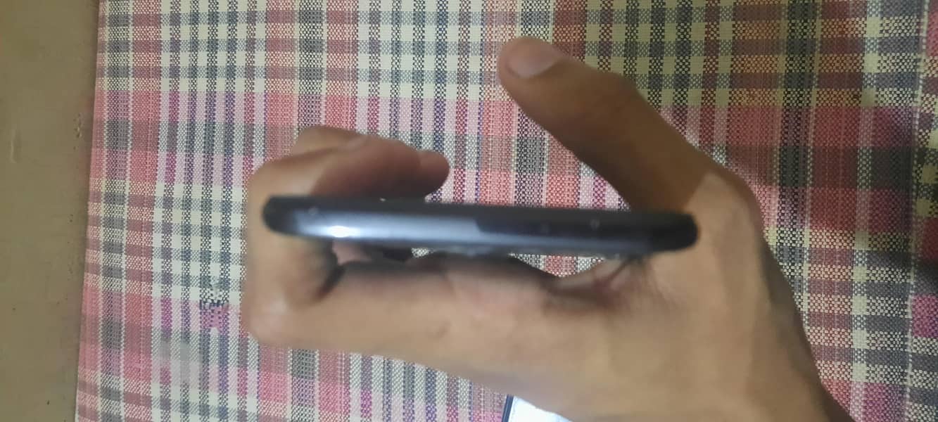 One Plus 6T 5