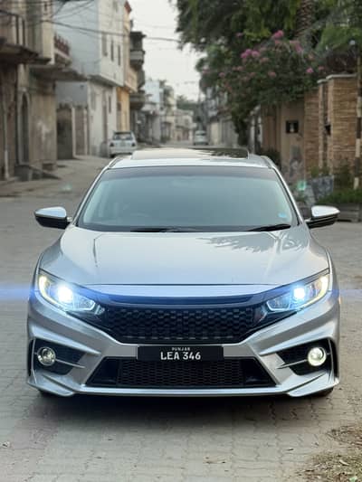 2017 modal honda civic bhot achi gari hai