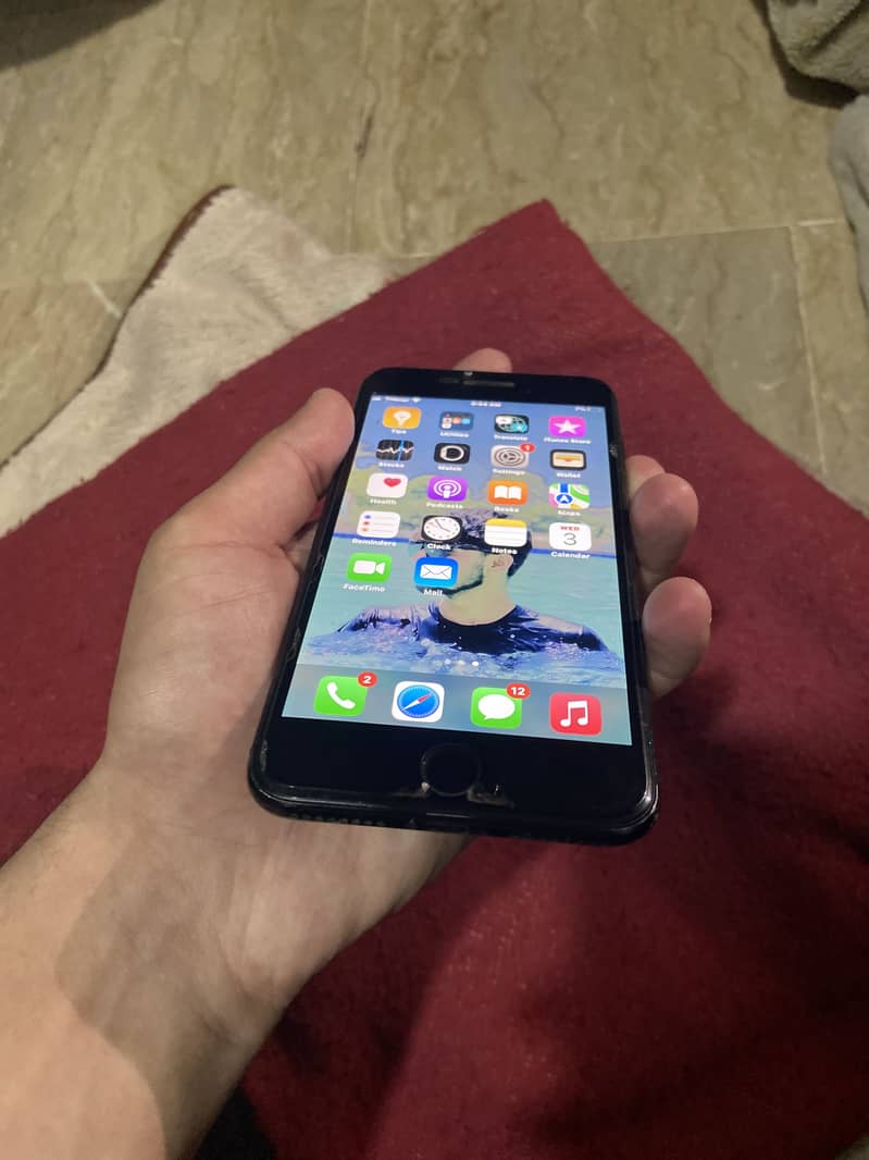 Apple iPhone 7 Plus 0