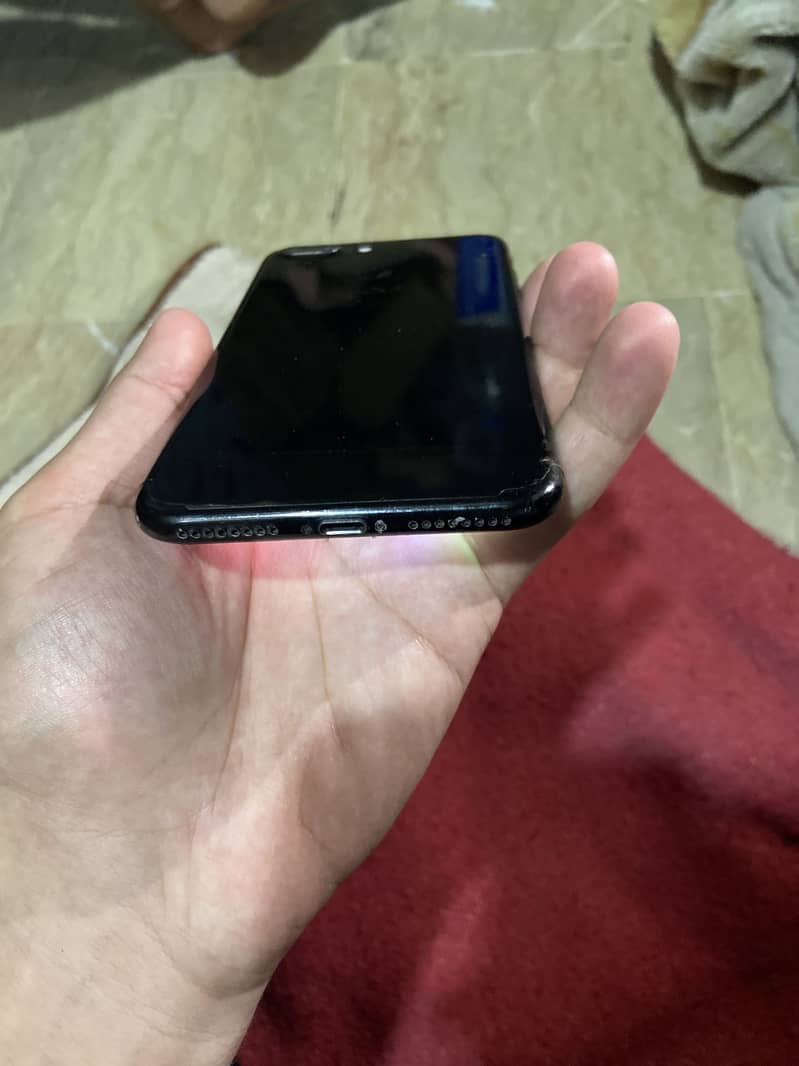 Apple iPhone 7 Plus 4