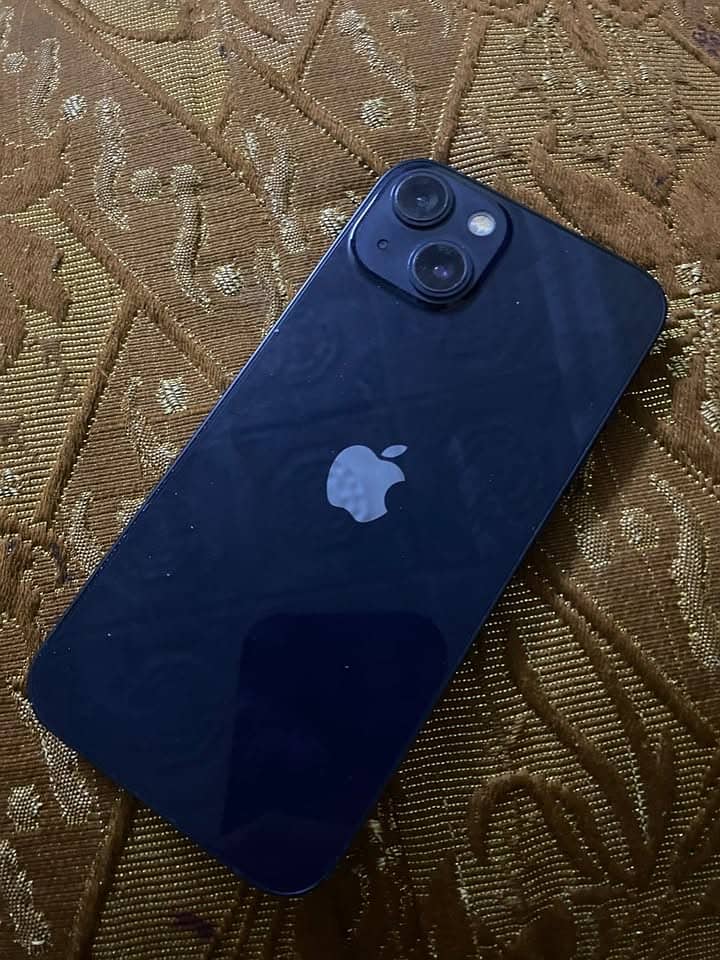 Apple iPhone 13 0