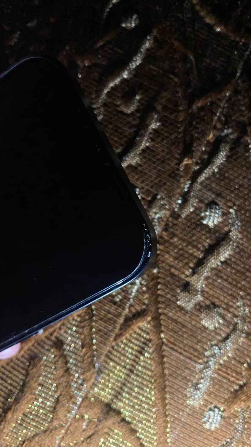 Apple iPhone 13 5