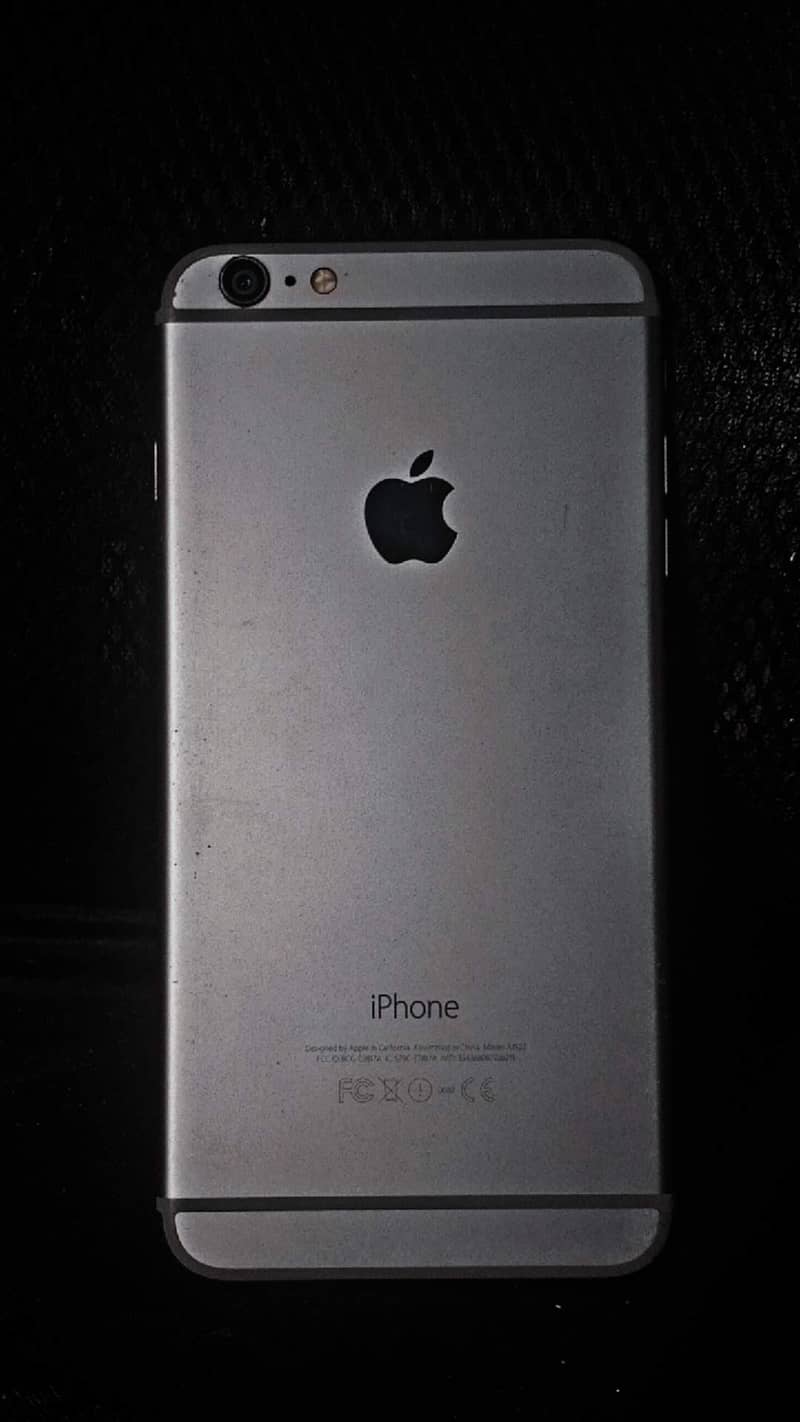 Apple iPhone 6 Plus 1
