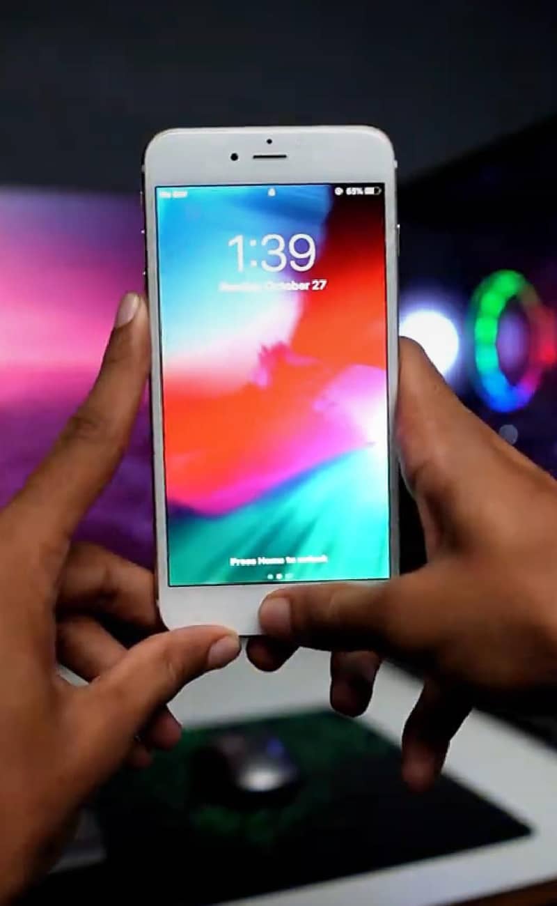Apple iPhone 6 Plus 0