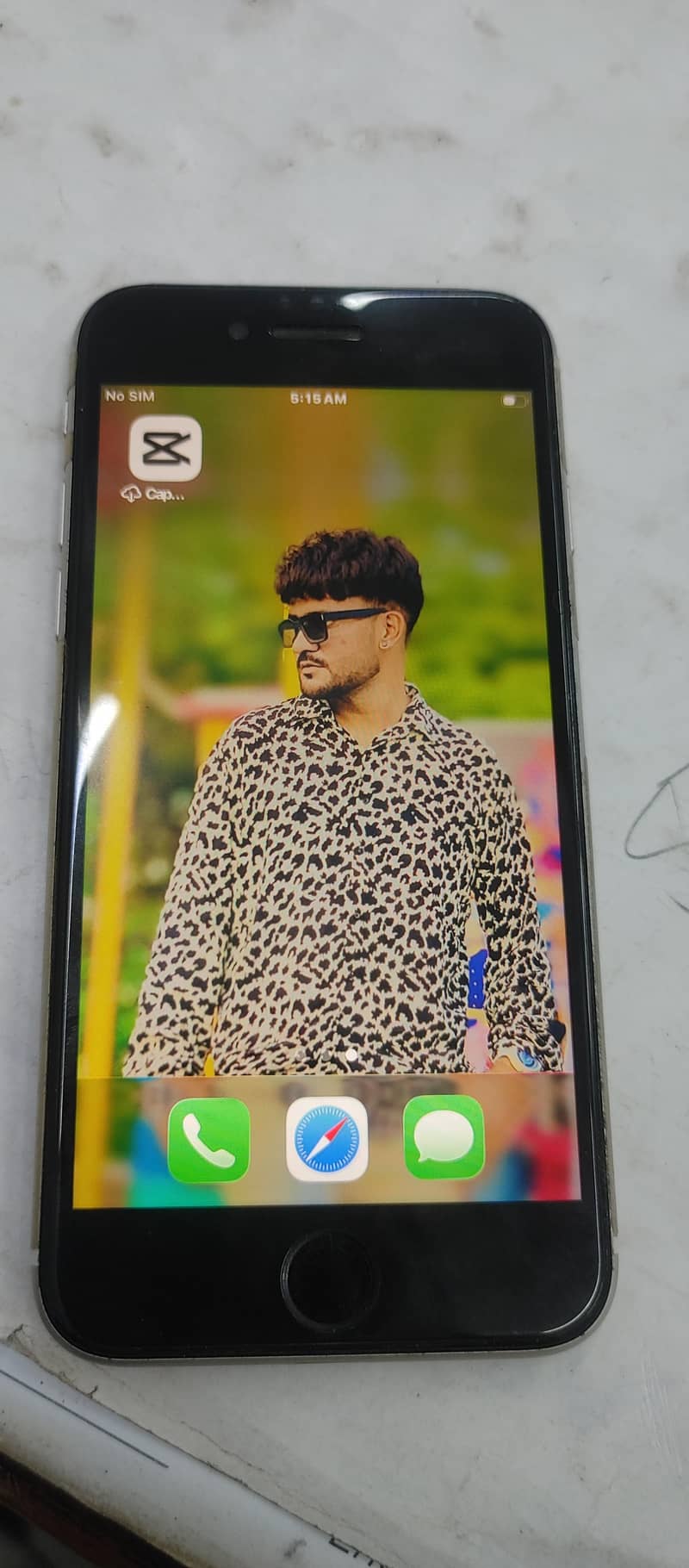 Apple iPhone SE 6
