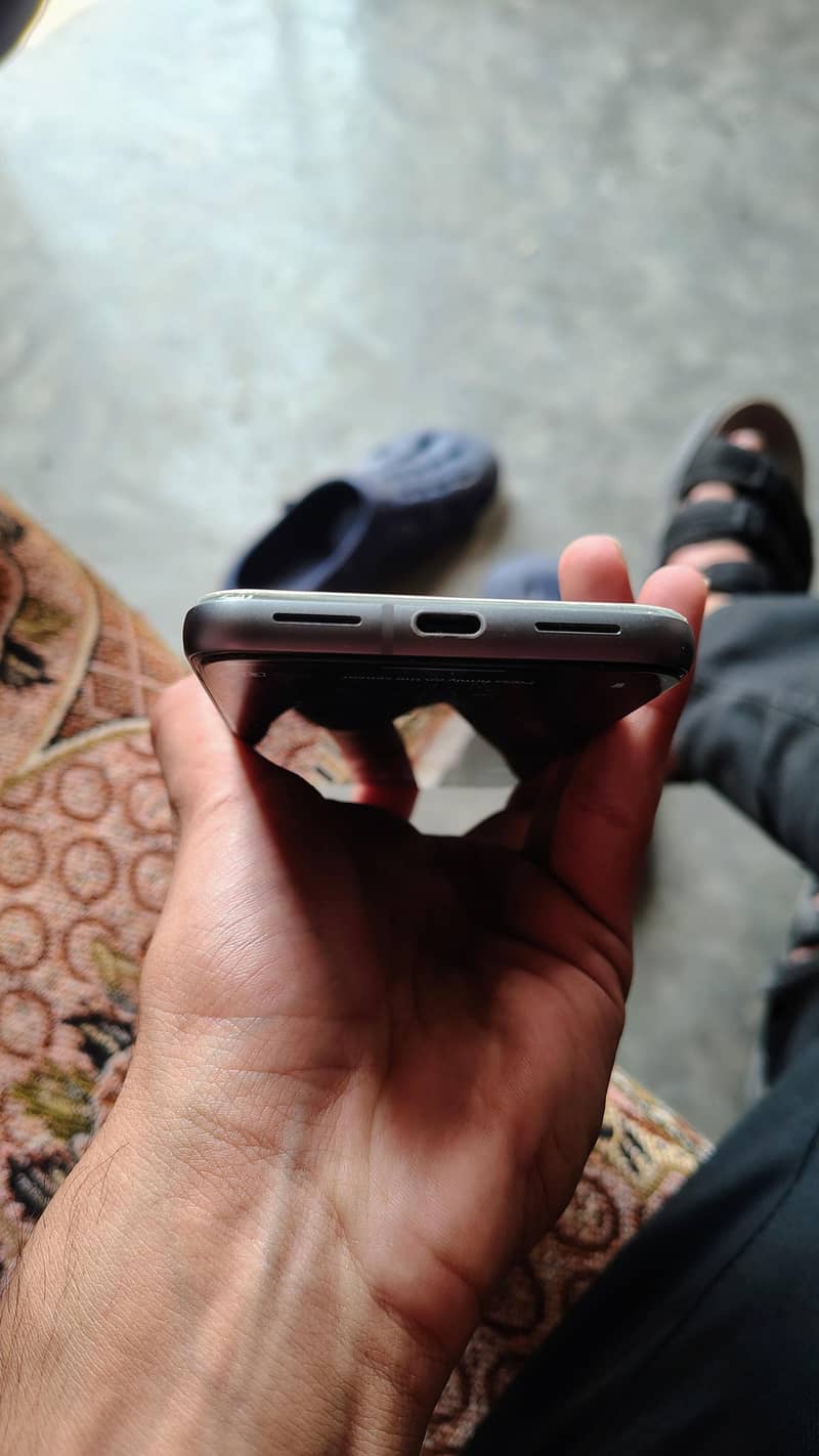 Google Pixel 8 5