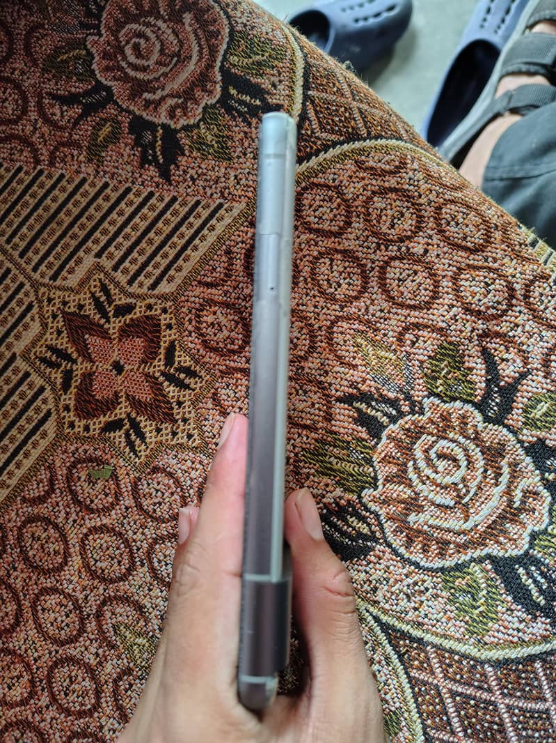 Google Pixel 8 6