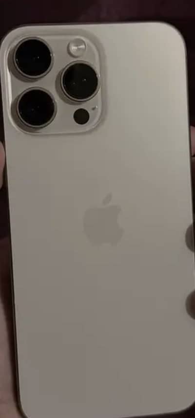 Apple iPhone 16 Pro Max