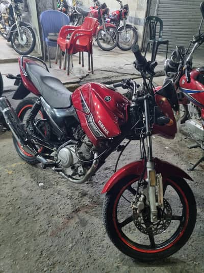 YAMAHA YBR 125