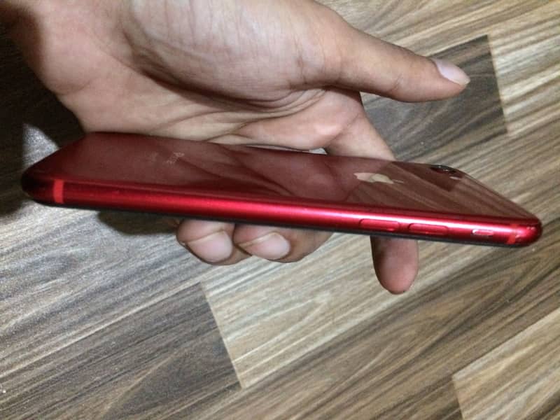 Apple iPhone 8 3