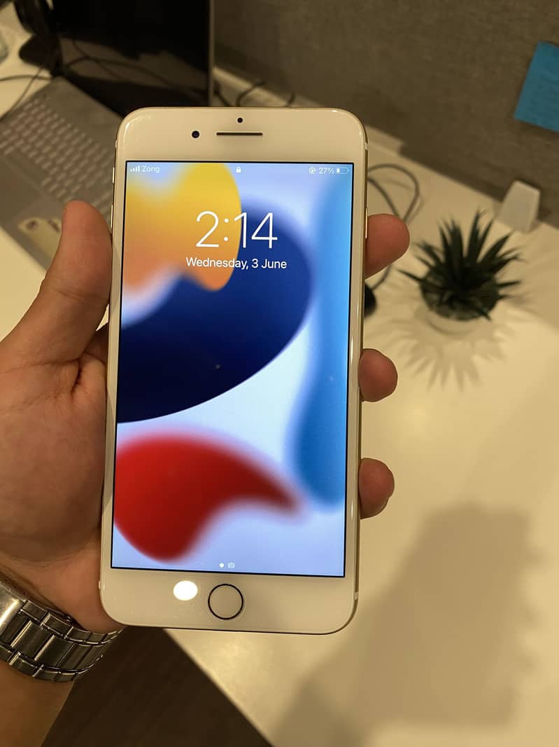 Apple iPhone 7 Plus 1