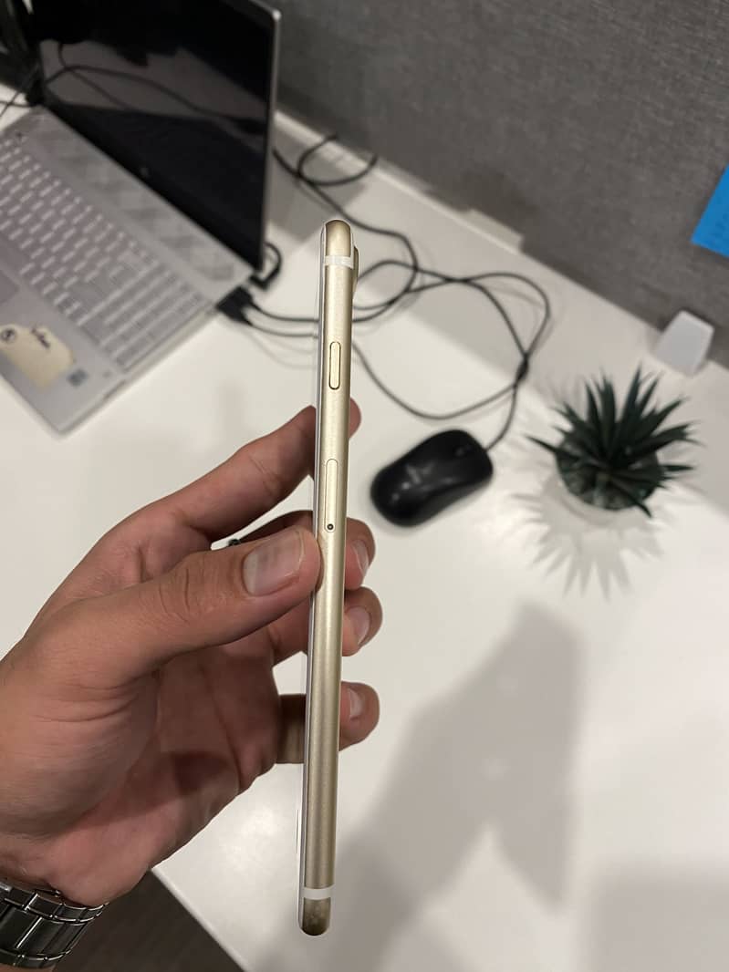 Apple iPhone 7 Plus 3