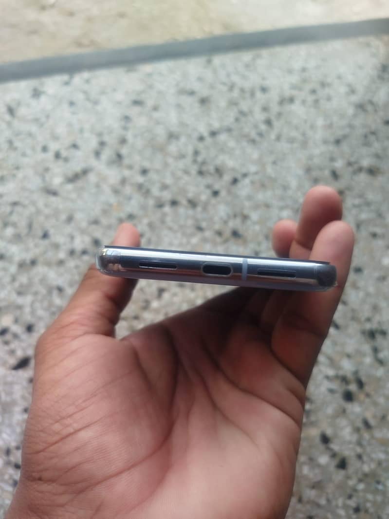 Google Pixel 8 Pro 5