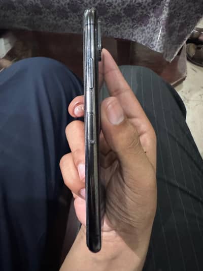 Apple iPhone Xs