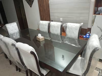 8 Seater Dinning Table