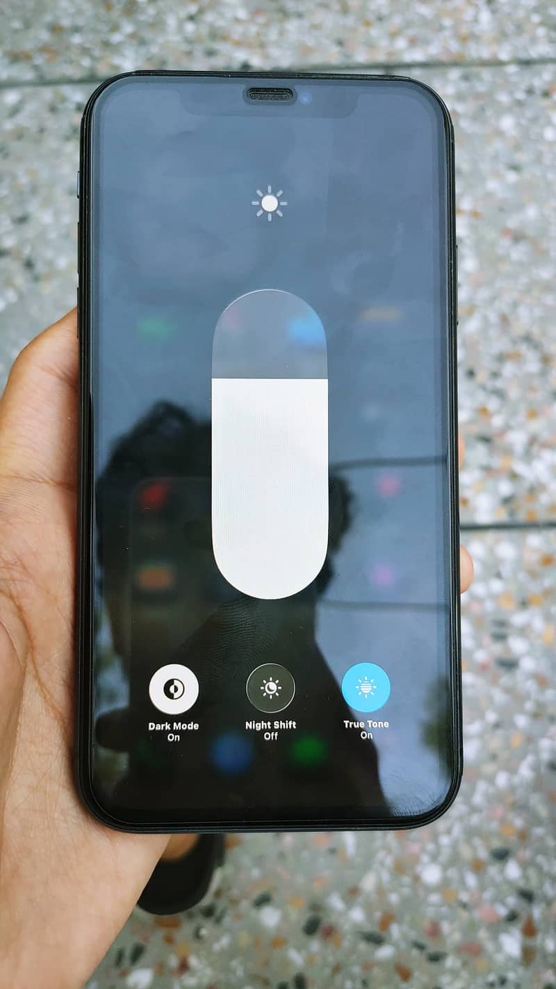 Apple iPhone 11 4