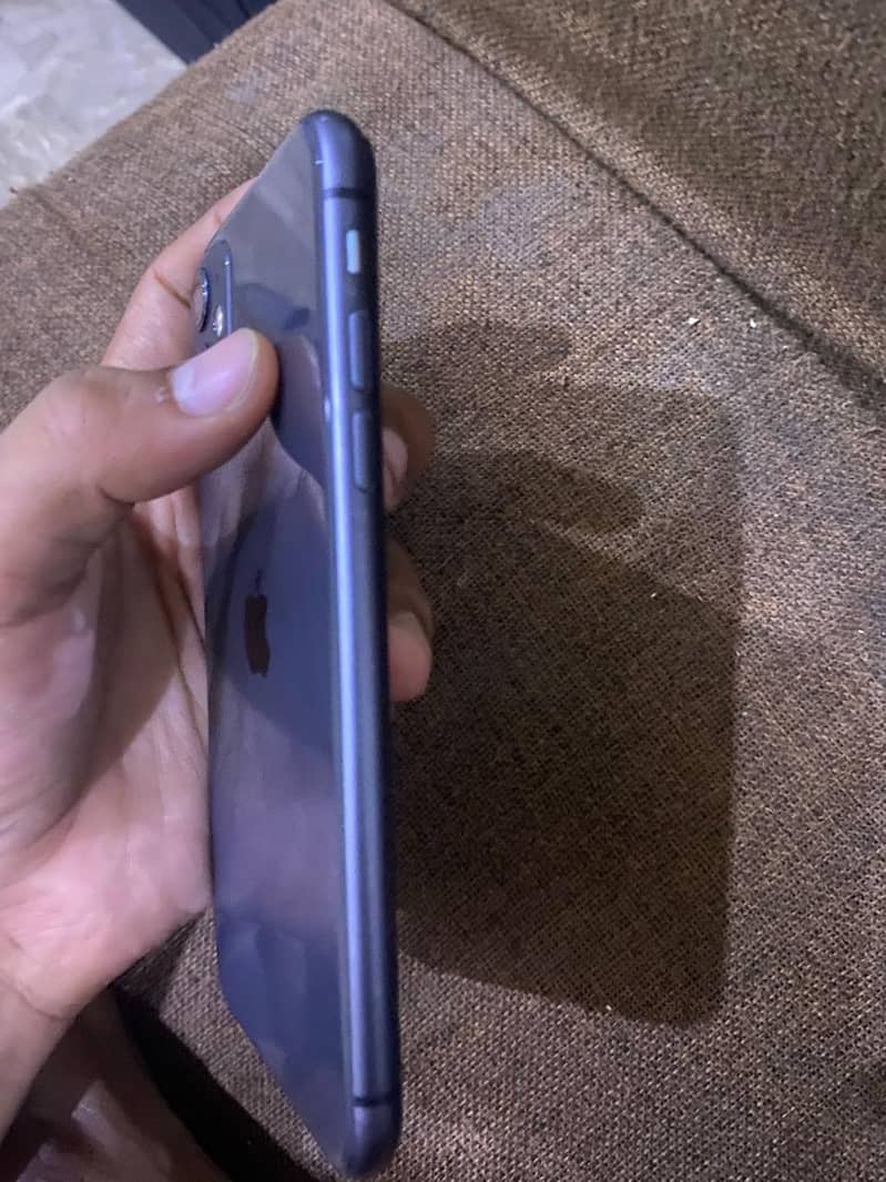 Apple iPhone 11 5