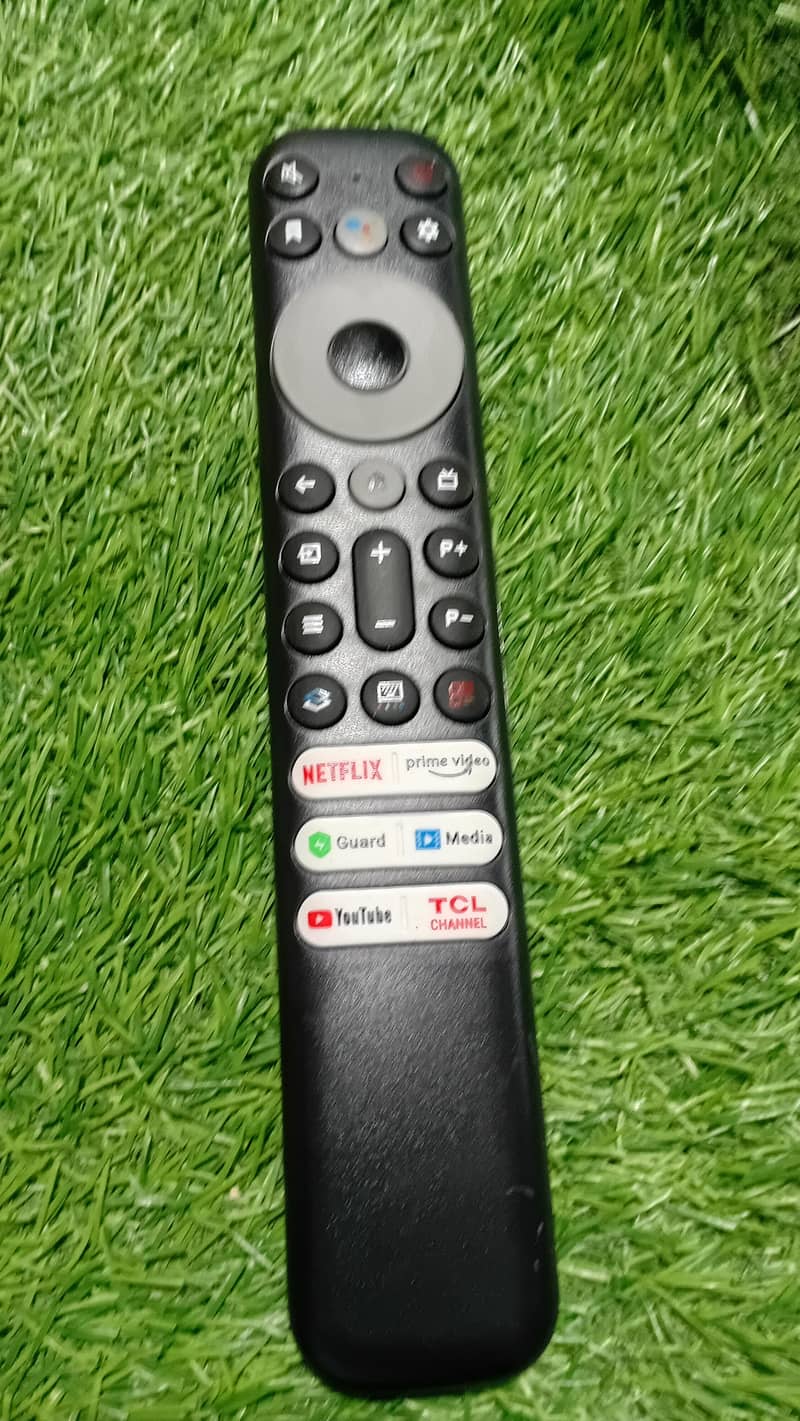 TCL android Original voic remote with Google assistent 0