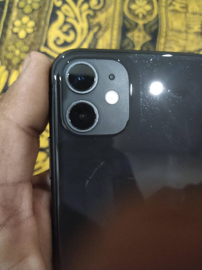 Apple iPhone 11 3