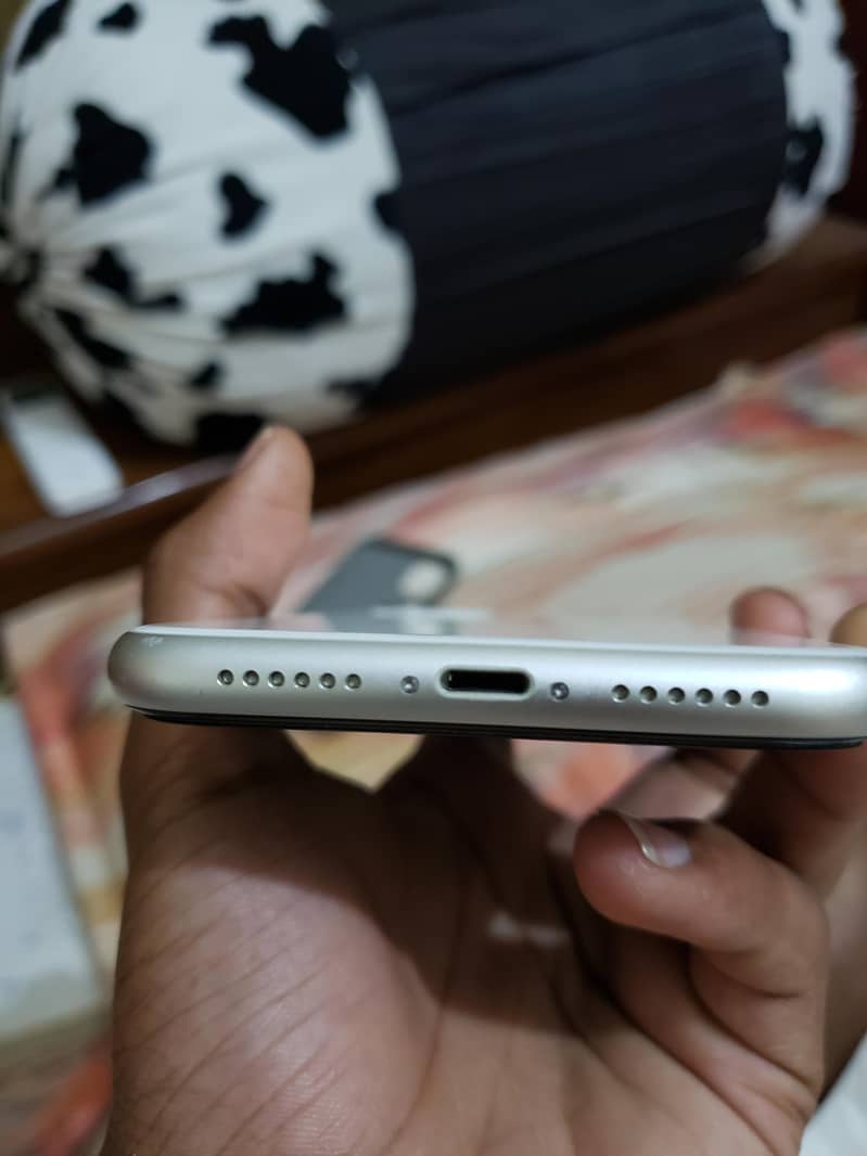 Apple iPhone 11 2