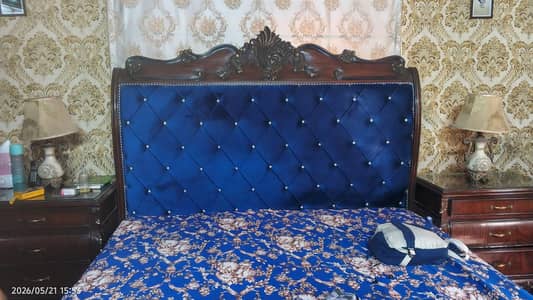 pora bedroom set hy allmost new hy